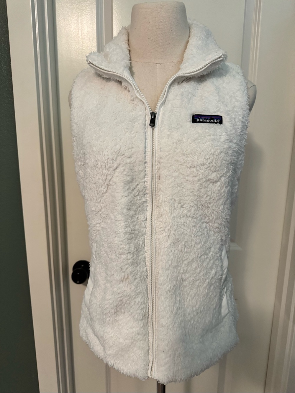 Patagonia White Plush Fleece Vest with Zip